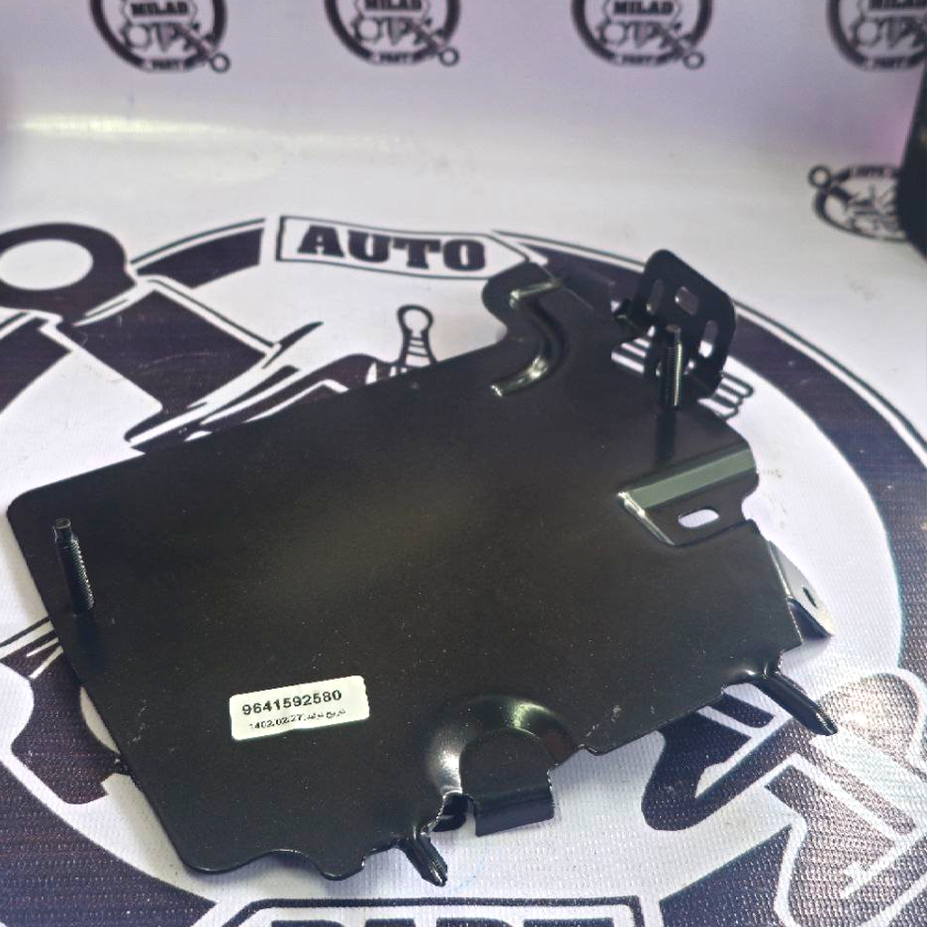 سینی زیر کامپیوتر 206  ایساکو