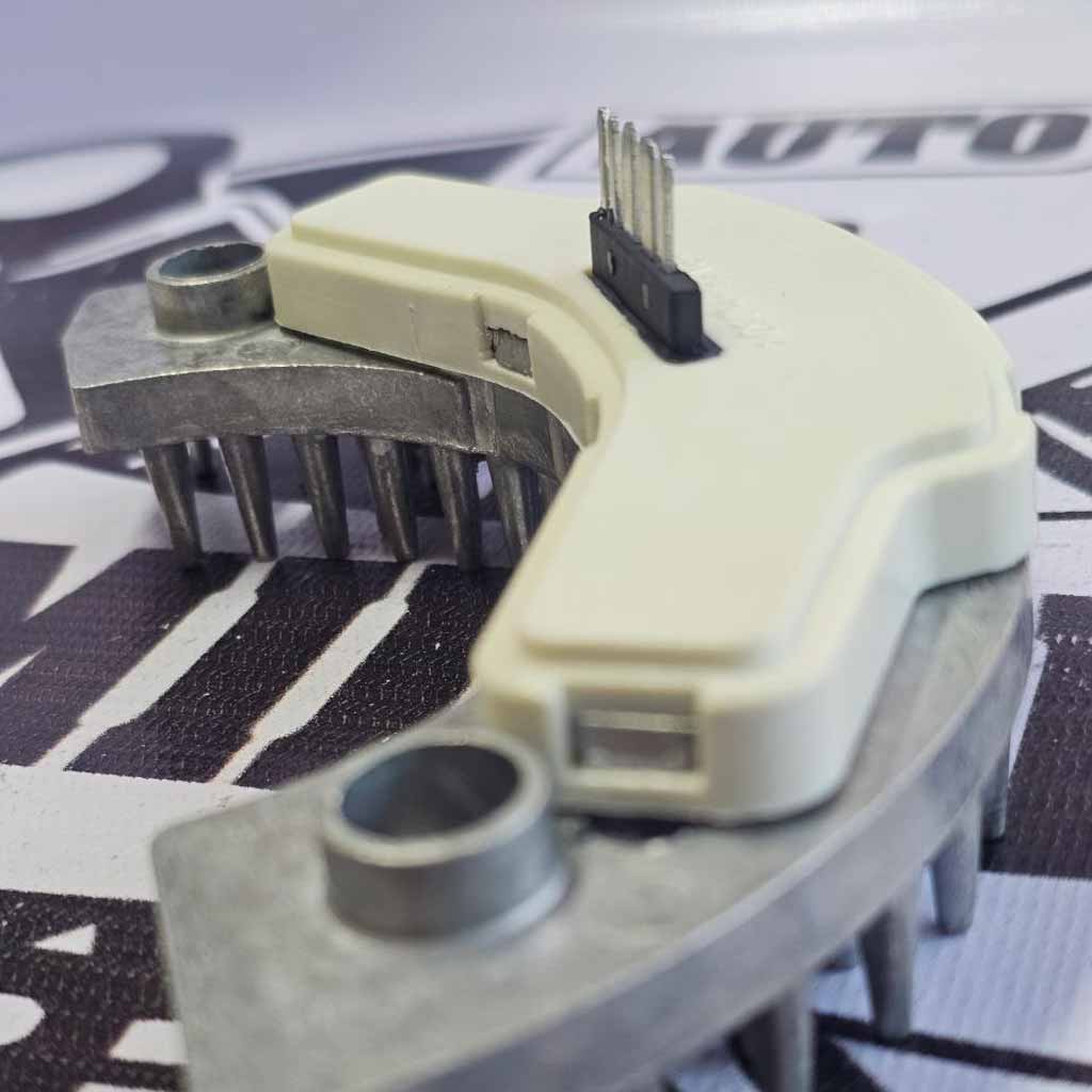 دیود نعلی یا دیود شانه ای پژو 206