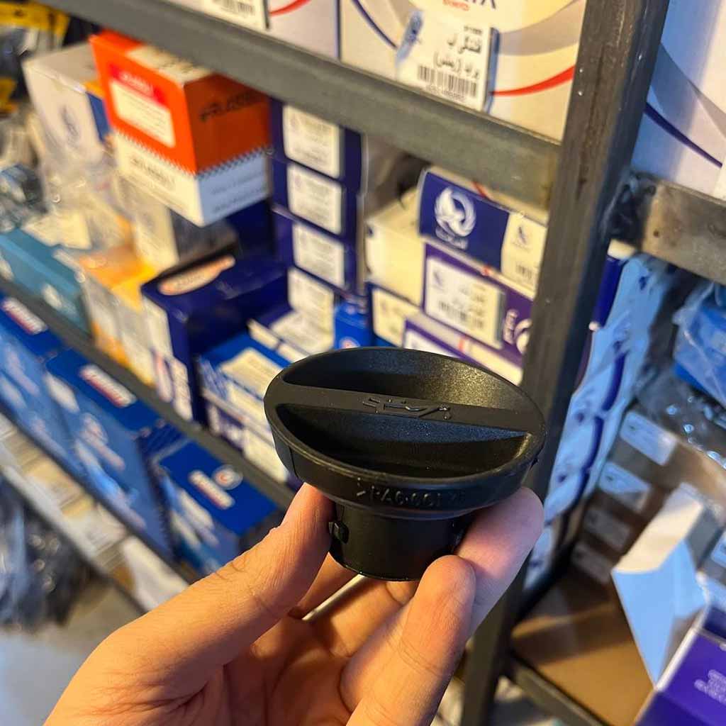 درب روغن موتور پژو۴۰۵